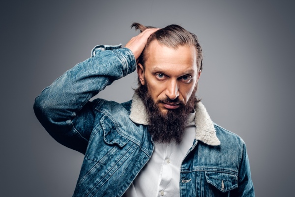 pompadour masculino passo a passo