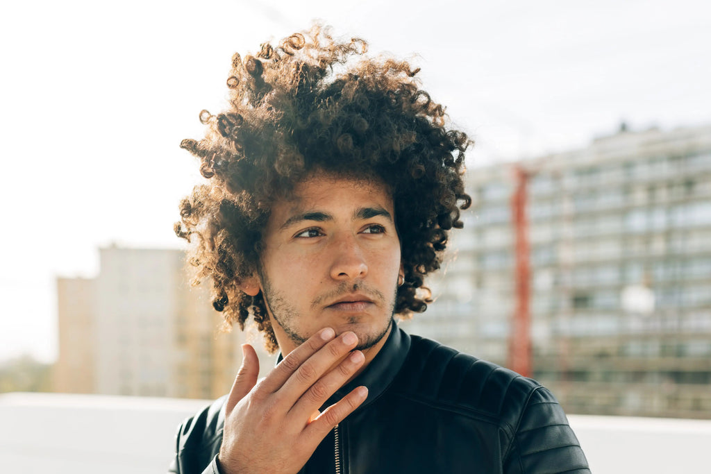 cabelo ondulado masculino