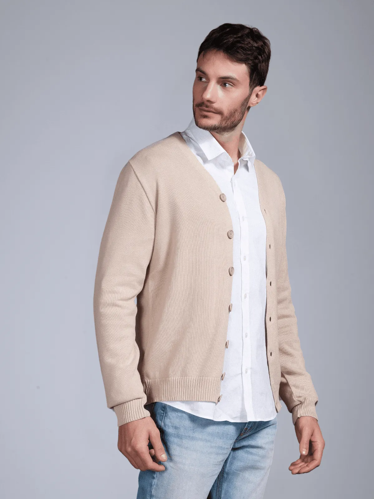 como usar cardigan masculino branco