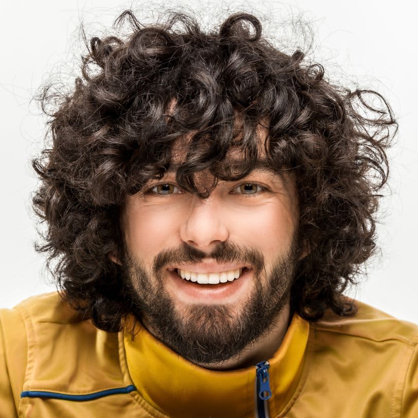 corte degradê cabelo cacheado masculino