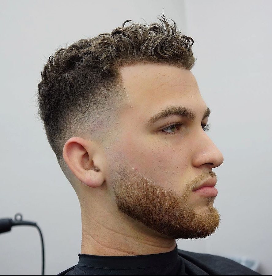 low fade cabelo cacheado homem