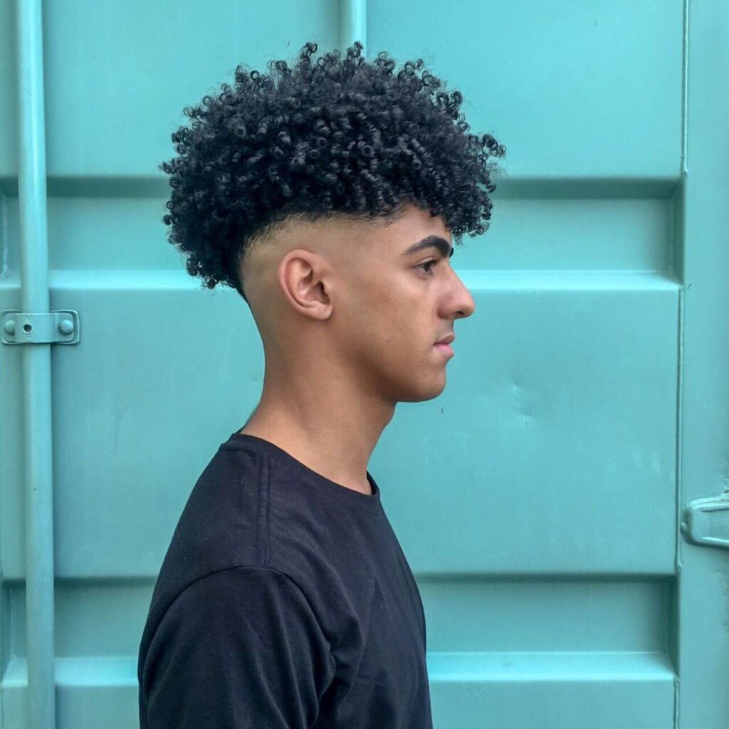 manutenção cabelo cacheado masculino