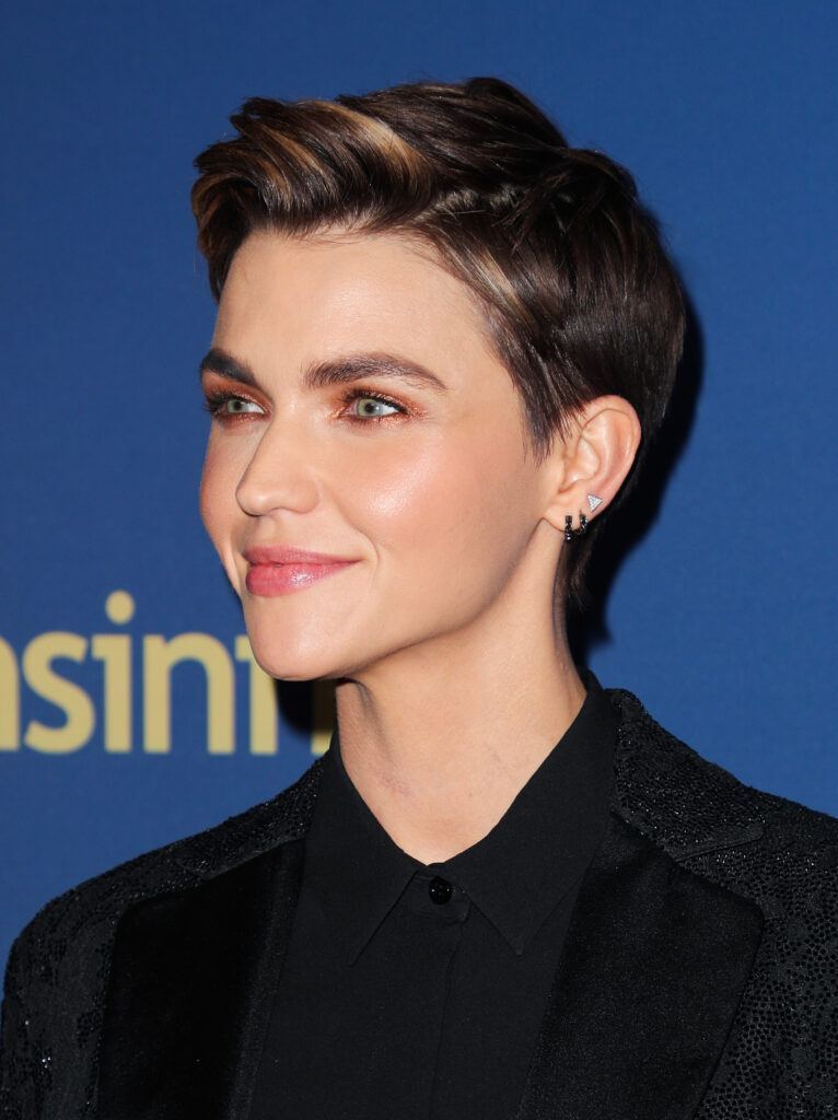 cabelo feminino em homens