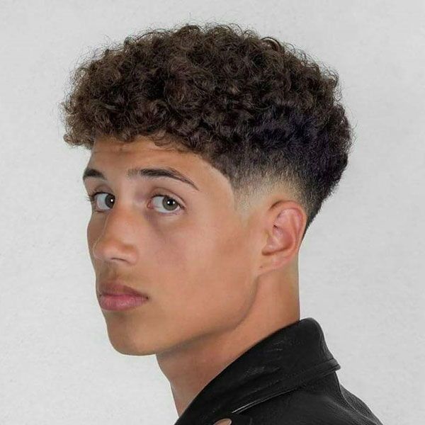 tendências corte masculino cacheado