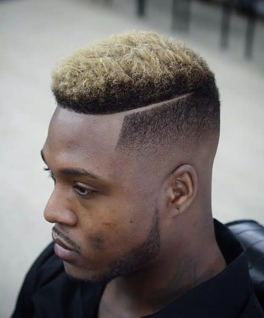 corte masculino para quem tem entradas cacheado