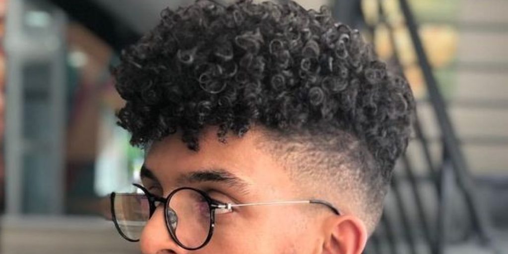 corte masculino para rosto redondo cacheado