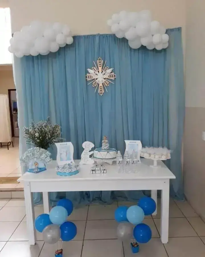 decoração batizado menino simples