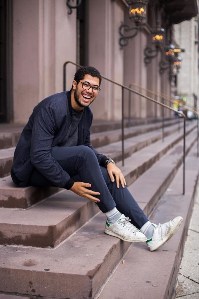 como usar calça preta com tênis branco homem