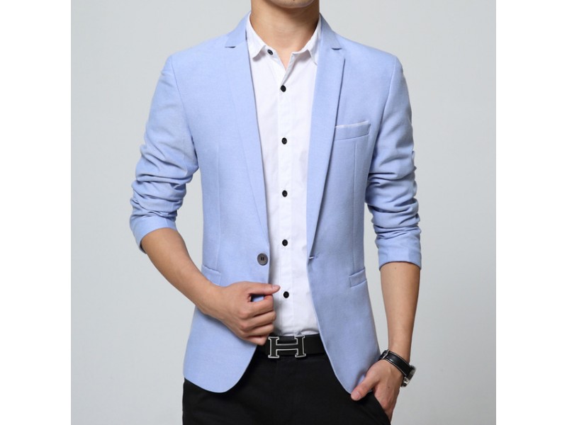 blazer azul com calça branca