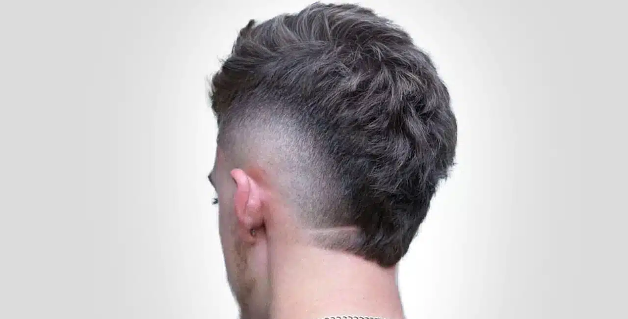 moicano fade com luzes