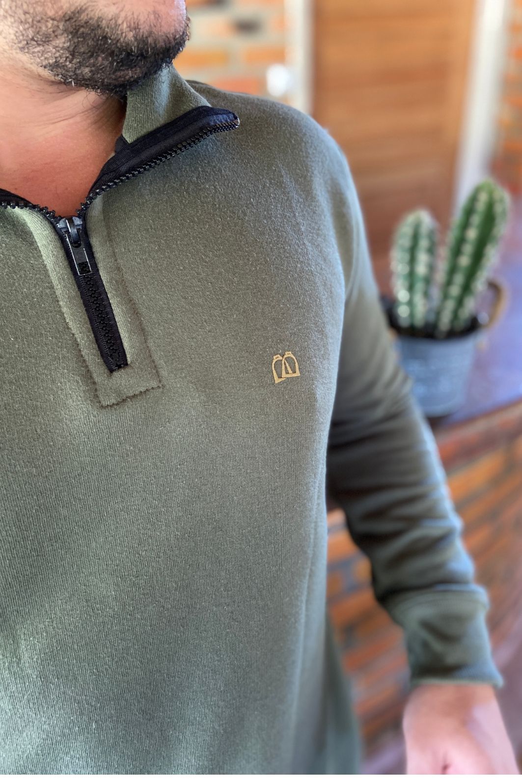 Suéter gola alta masculino
