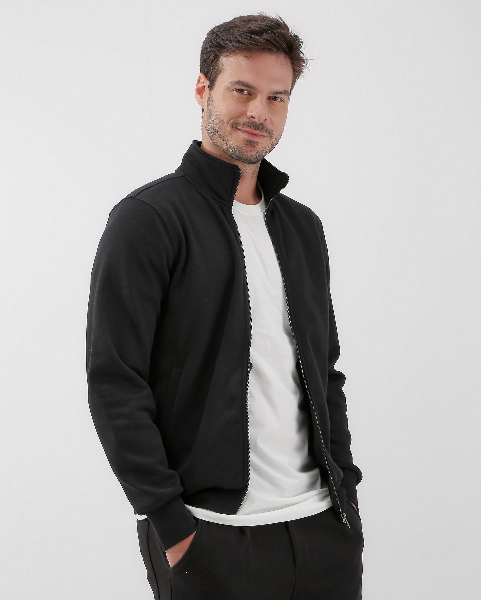 Suéter gola alta masculino