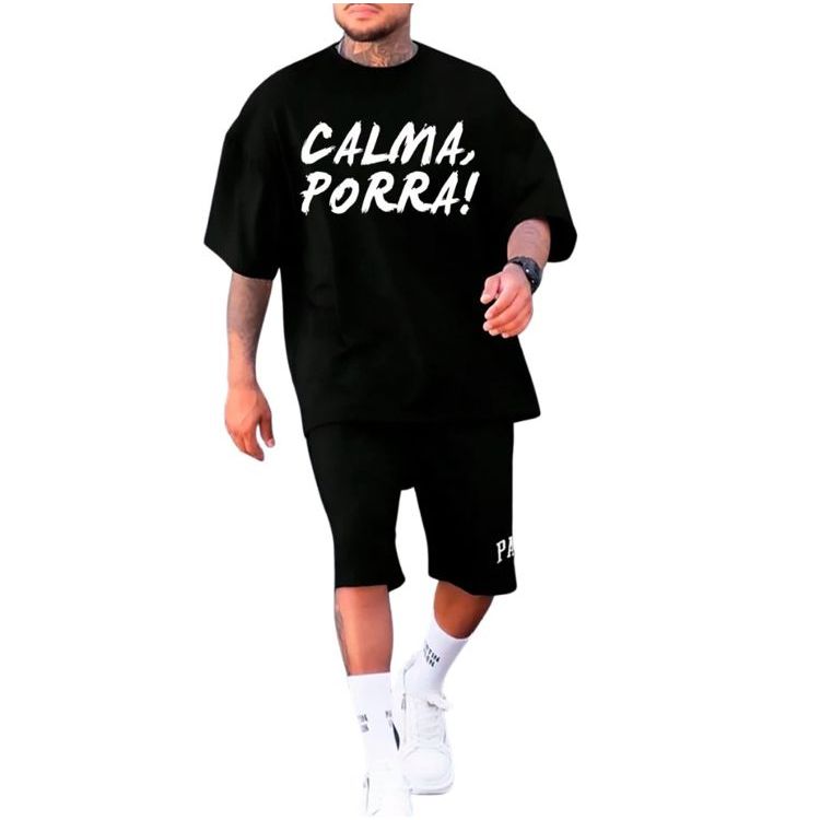 roupa de academia com caimento amplo