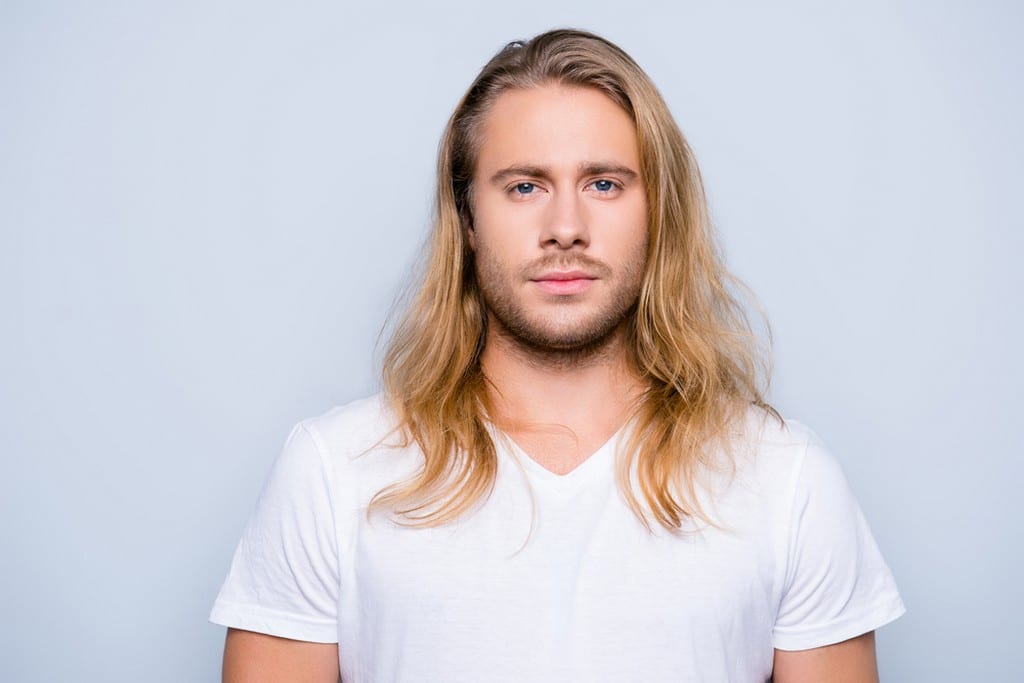 penteados para noivos cabelo longo masculino