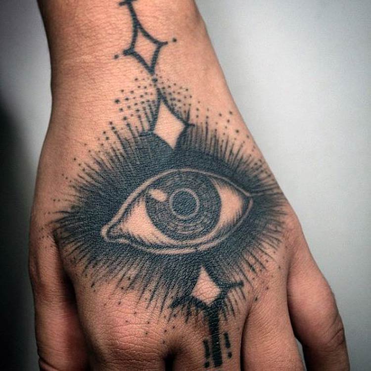 tatuagem rosa mão masculina
