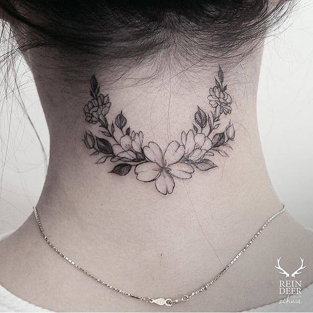 tatuagem feminina nuca