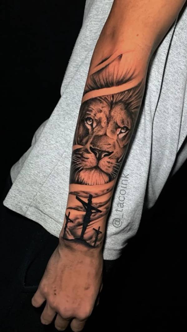 tatuagem bíceps masculino