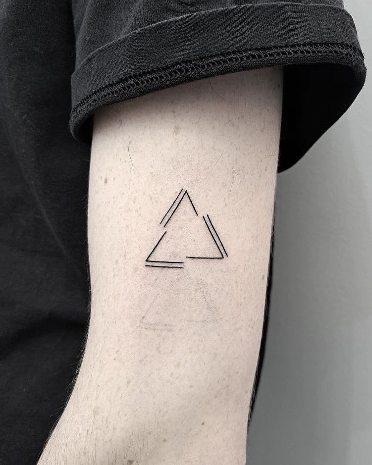 tatuagem fineline masculina
