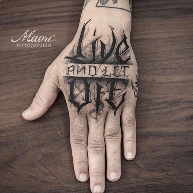 tatuagem âncora mão masculina