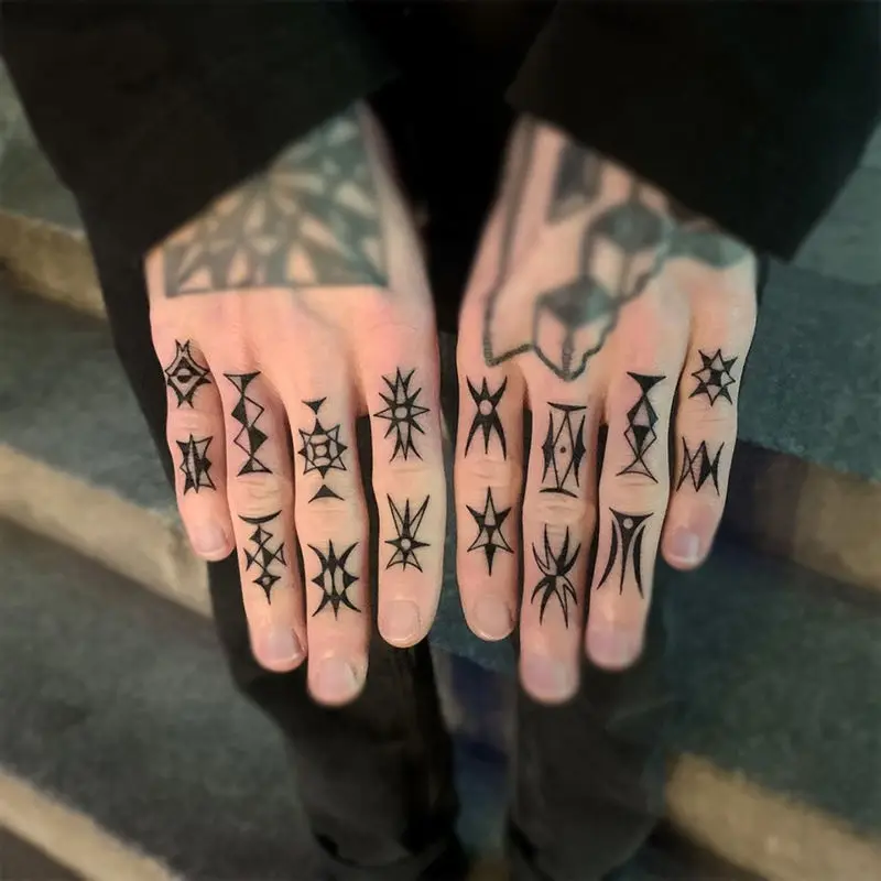 tatuagem anel masculino dedo
