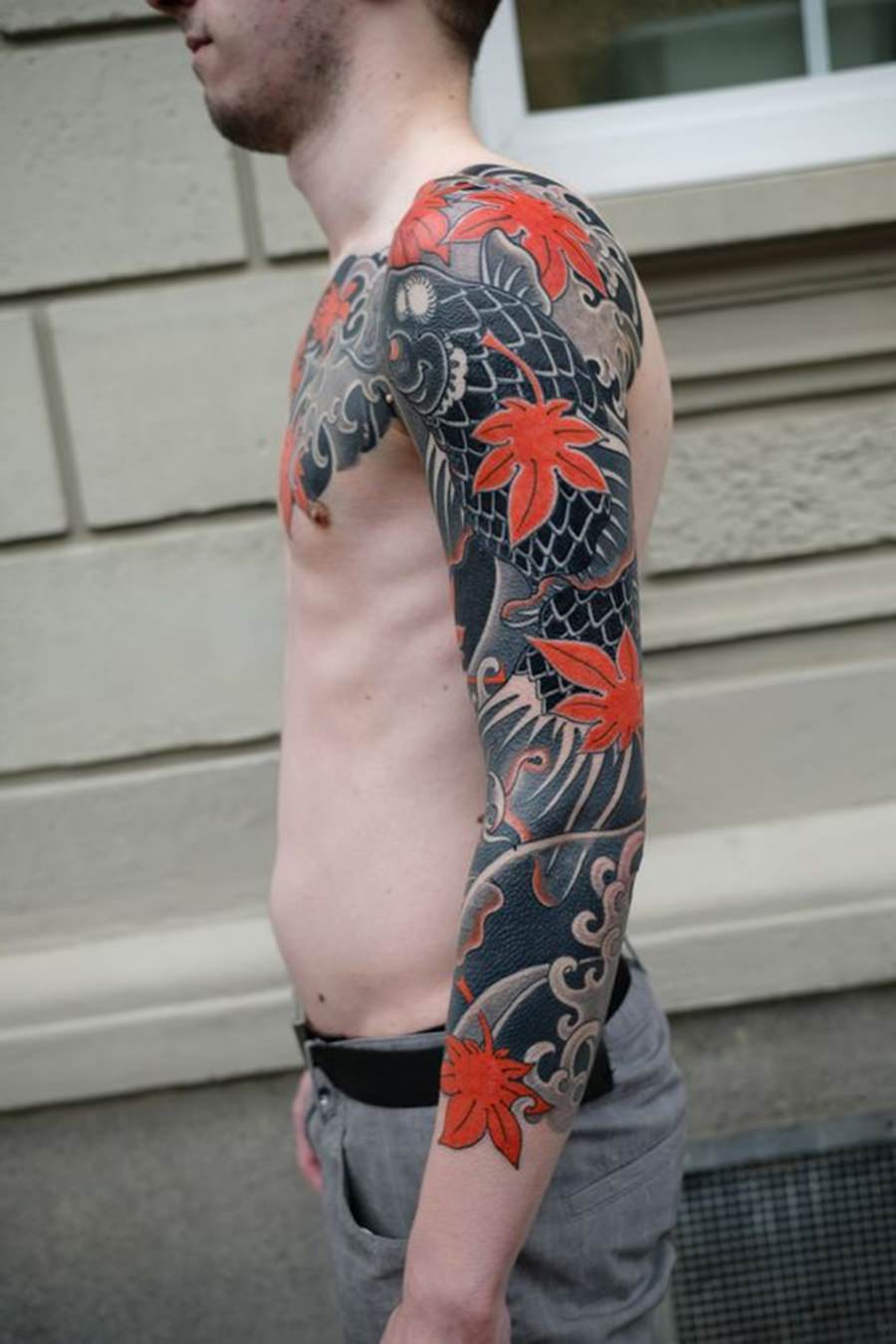 tatuagem braço fechado frases bíblicas