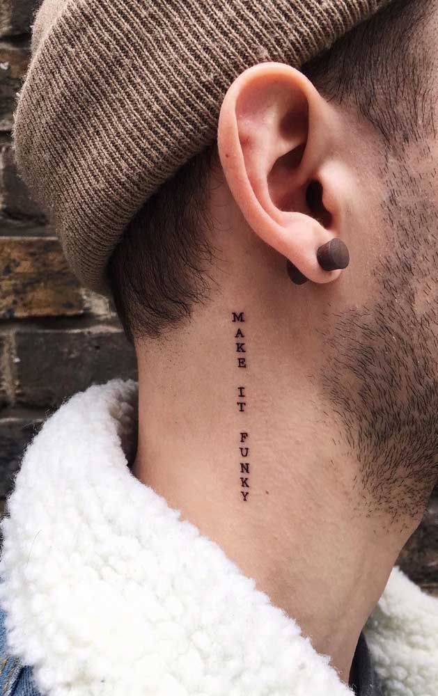 tatuagem masculina pescoço minimalista