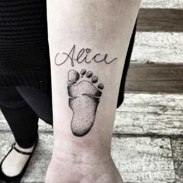 tatuagem alice masculina minimalista