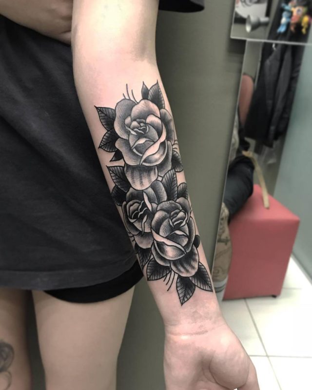 significado tatuagem old school adaga