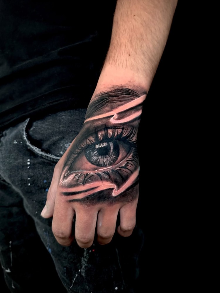 tatuagem masculina símbolo mão