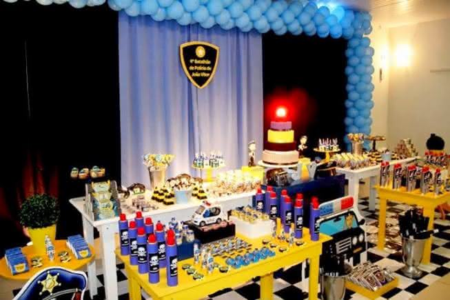 aniversário menino 10 anos moderno