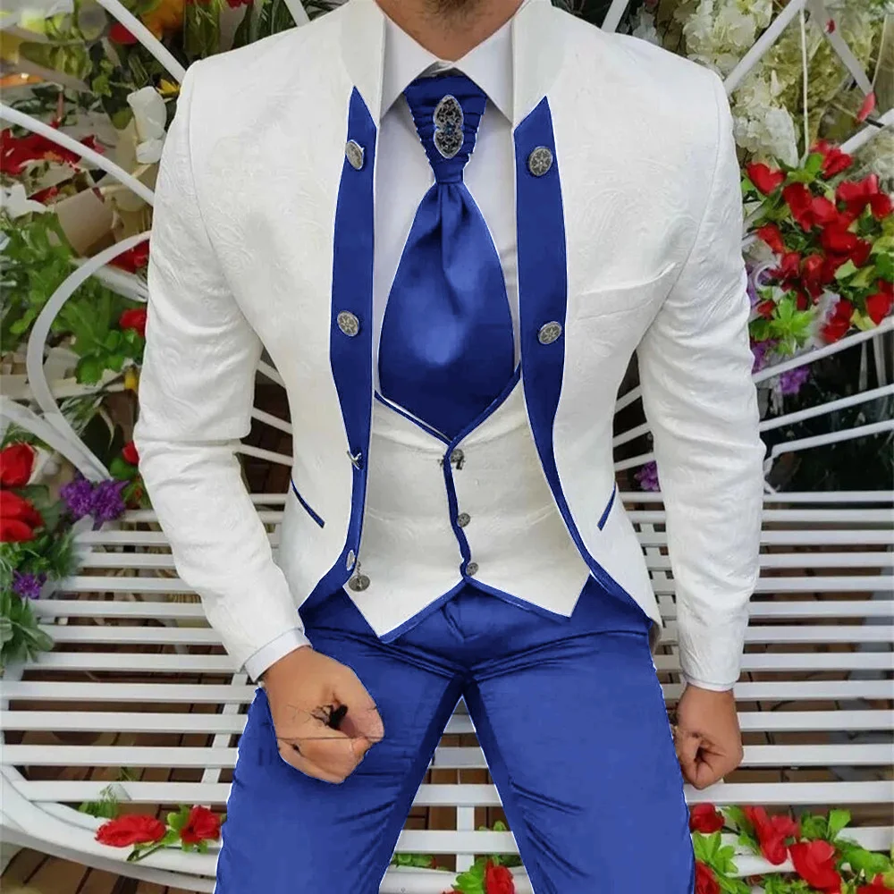 terno azul royal com camisa branca