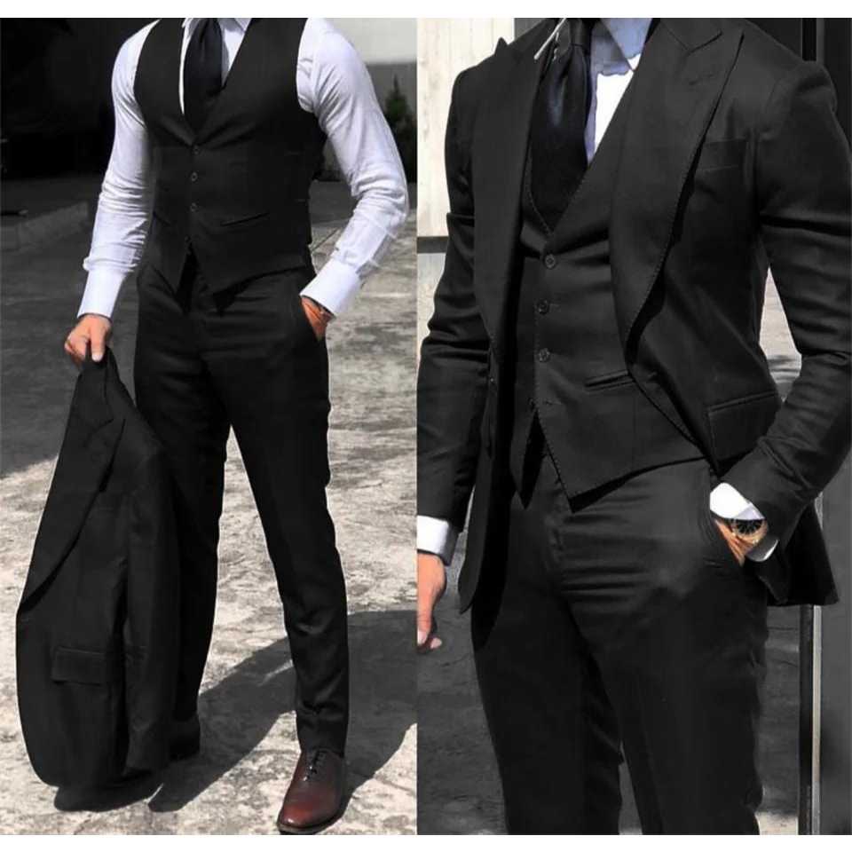 terno preto com camisa branca